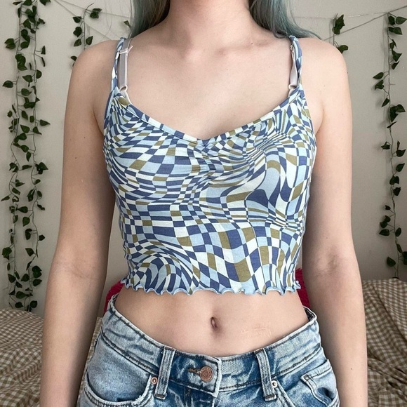PacSun Tops - Pacsun BNWT Trippy Swirl Crop Top